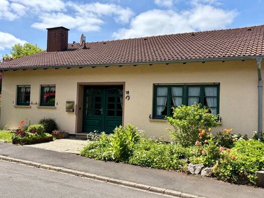 Einfamilienhaus zum Kauf 299.000 € 5 Zimmer 180 m² 879 m² Grundstück frei ab sofort Hillesheim Hillesheim 54576