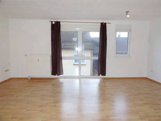 Studio zur Miete 425 € 1 Zimmer 37 m² 3. Geschoss frei ab 01.09.2026 Innenstadt Neunkirchen 66538