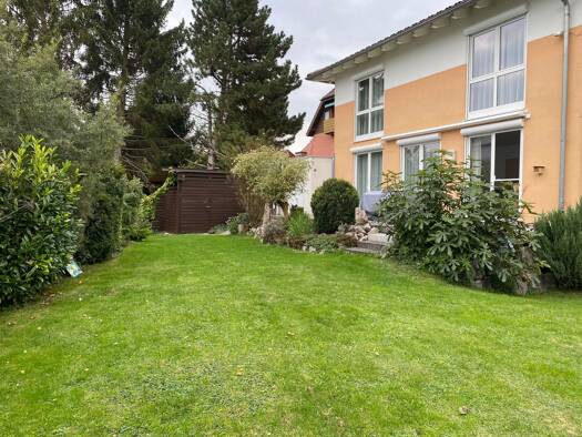 Einfamilienhaus zur Miete 2.000 € 5,5 Zimmer 187 m² 570 m² Grundstück frei ab 15.07.2026 Bad Dürrheim 78073
