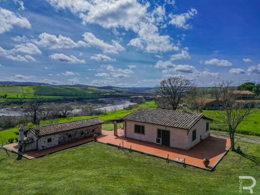 Villa zum Kauf 398.000 € 7 Zimmer 200 m² 120.000 m² Grundstück frei ab sofort Manciano 58041