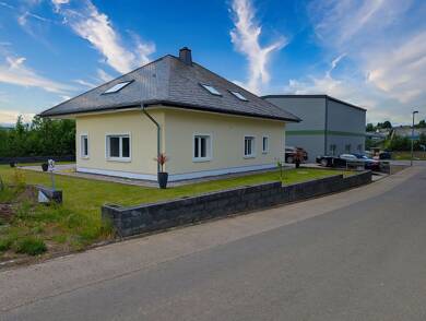 Haus zum Kauf 650.000 € 6 Zimmer 245 m² 1.100 m² Grundstück Auf Silchenrath 2 Kirchwald 56729