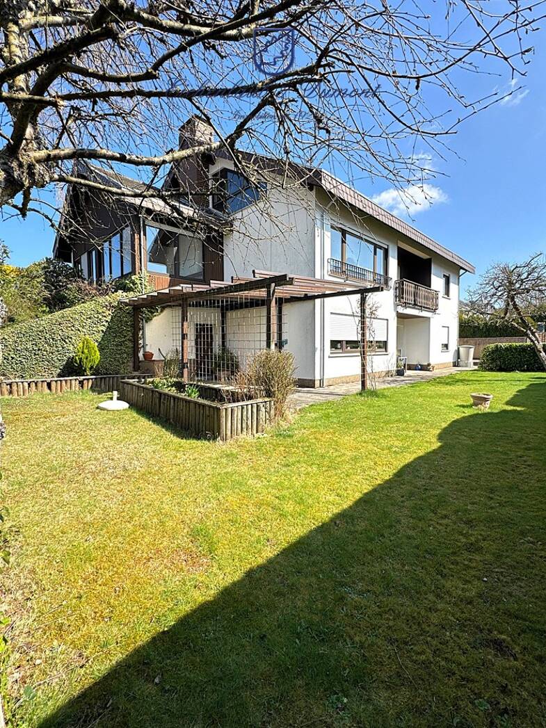 Einfamilienhaus zum Kauf 590.000 € 10 Zimmer 303 m² 725 m² Grundstück Weiherstraße 19 Riegelsberg Riegelsberg 66292