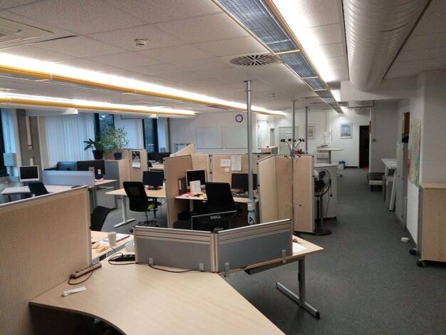 Bürofläche zur Miete provisionsfrei 600 € 33 m² Bürofläche Werner-von-Siemens-Str. Universitätsviertel Augsburg 86159