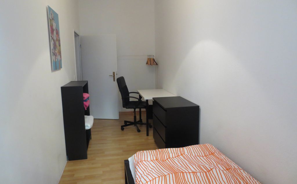 Wohnung zur Miete Wohnen auf Zeit 765 € 5 Zimmer 11 m²<br/>Wohnfläche 06.01.2025<br/>Verfügbarkeit Pintschstraße 16 Friedrichshain Berlin 10249