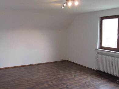 Wohnung zum Kauf 149.000 € 4 Zimmer 76 m² Dachgeschoss, 2. Geschoss Heubach Heubach 73540