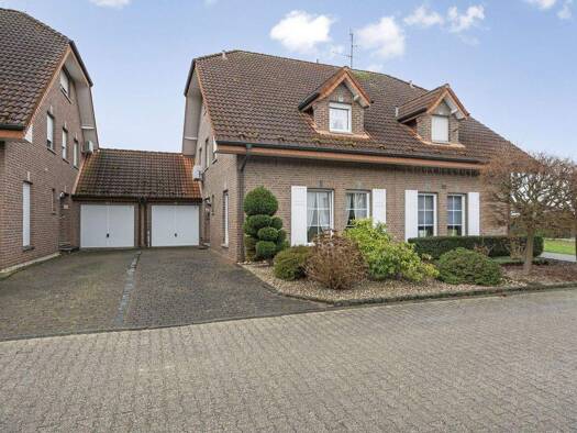 Doppelhaushälfte zum Kauf 310.000 € 4 Zimmer 145 m² 372 m² Grundstück Havert Selfkant / Havert 52538