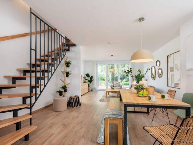 Reihenmittelhaus zur Miete - Erstbezug 1.750 € 6 Zimmer 141 m² 169 m² Grundstück Am Brünnle 22 Eckersmühlen Röth 91154