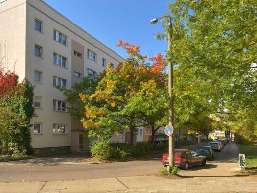 Wohnung zur Miete 385 € 3 Zimmer 60,9 m² 5. Geschoss Hildesheimer Straße 28 Südstadt Halle (Saale) 06128