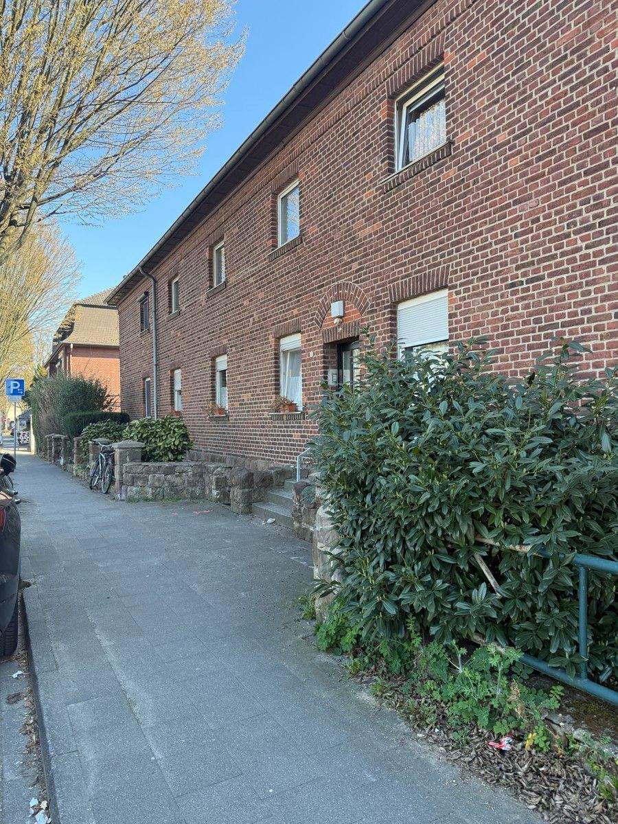 Immobilie in Grevenbroich - Aufgeteiltes 4 Familienhaus in Grevenbroich - Bild 1