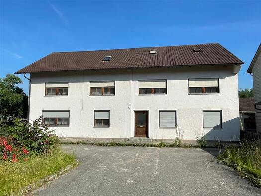 Haus zum Kauf 145.000 € 7 Zimmer 135 m² 630 m² Grundstück Arnstorf Arnstorf 94424