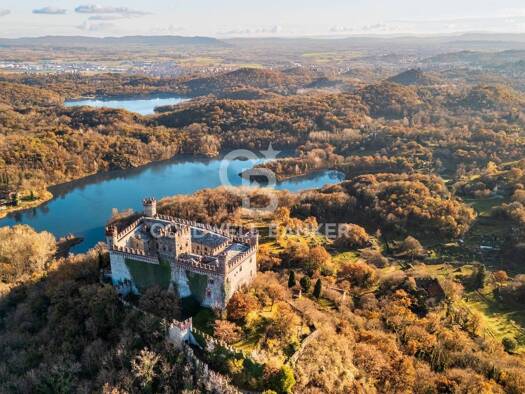Villa zum Kauf 20 Zimmer 2.525 m² 66.000 m² Grundstück Strada delle vigne Montalto Dora 10016