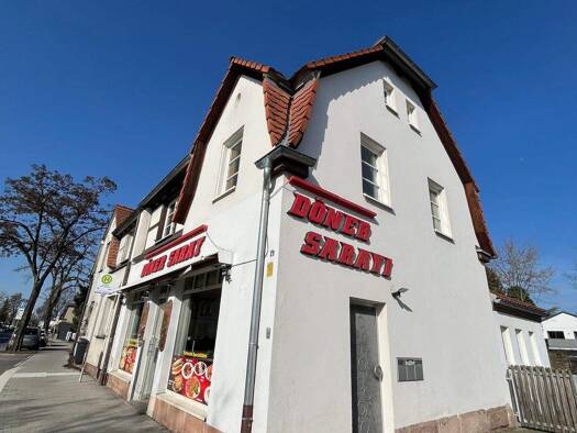 Haus zum Kauf 435.000 € 4,5 Zimmer 165,5 m² 466 m² Grundstück frei ab sofort Nürnberger Straße 4 Schwaig Schwaig bei Nürnberg 90571