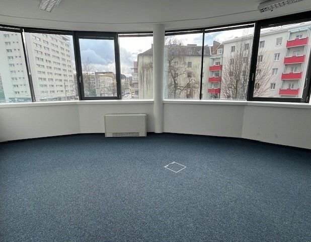 Bürofläche zur Miete 9 € 918,8 m²<br/>Bürofläche Urfahr Linz 4040