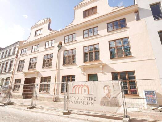 Wohnung zur Miete 1.531 € 5 Zimmer 117,7 m² 2. Geschoss frei ab 01.01.2026 Altstadt Wismar 23966