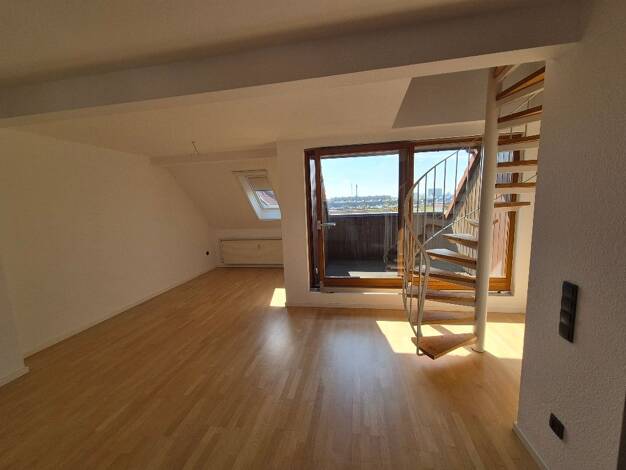 Wohnung zur Miete 1.390 € 4 Zimmer 98 m² 5. Geschoss frei ab sofort Voltastr. Steinbühl Nürnberg 90459