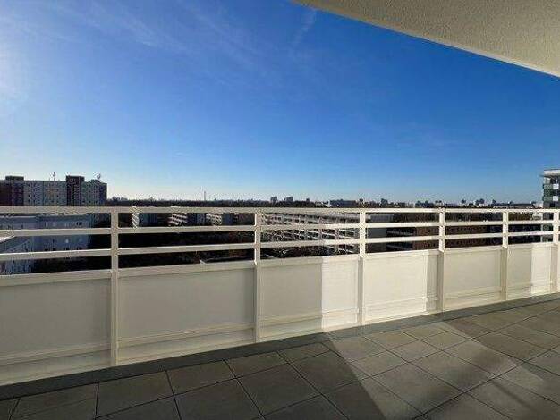 Wohnung zur Miete 1.405 € 4 Zimmer 93,7 m² 8. Geschoss Ludwigsluster Straße 100 Kaulsdorf Berlin 12619