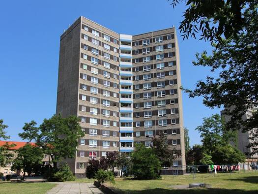 Wohnung zur Miete 368 € 3 Zimmer 55,7 m² 13. Geschoss frei ab sofort Friedrichstraße 25 Innenstadt Dessau-Roßlau 06844