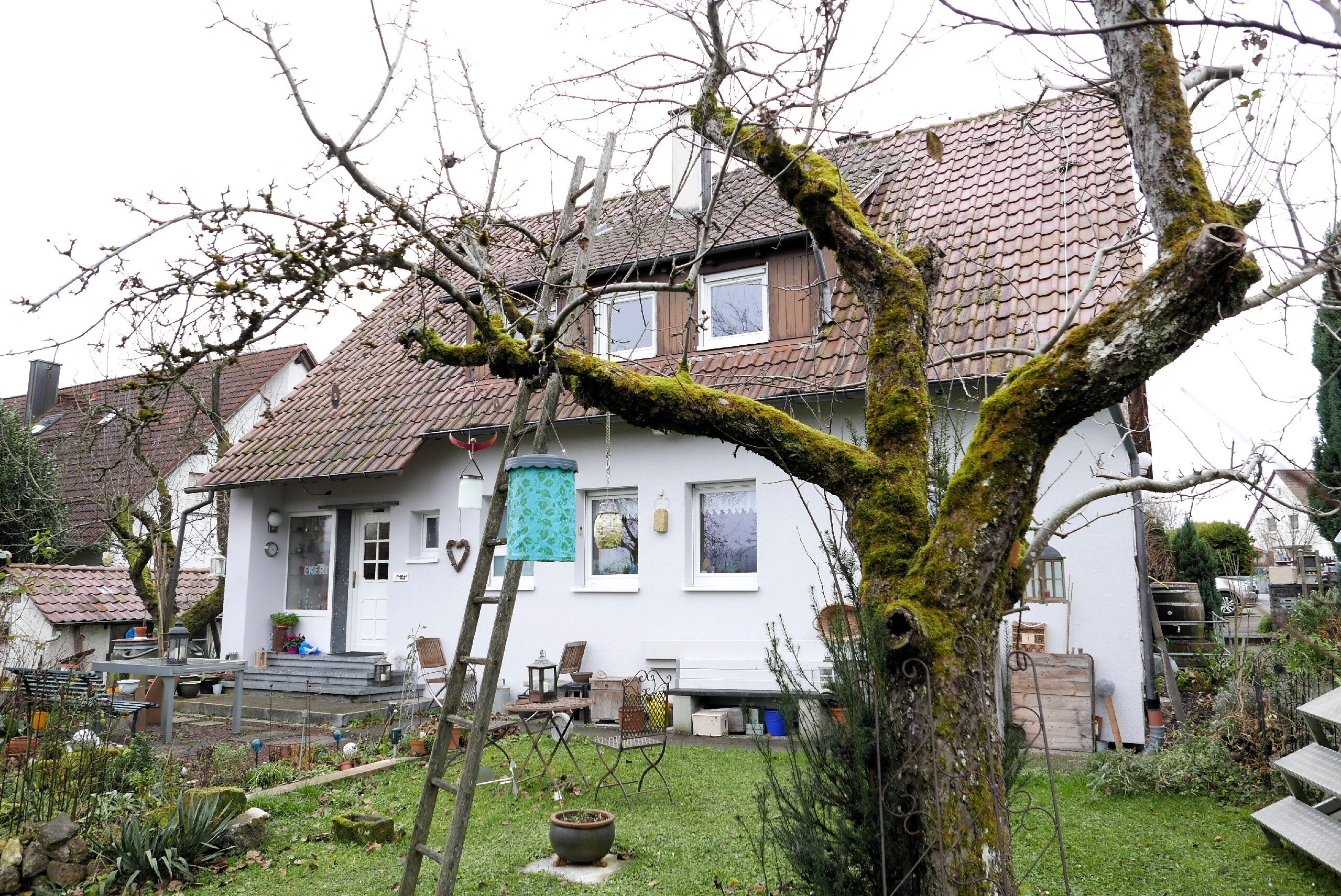 Einfamilienhaus zum Kauf 490.000 € 9 Zimmer 140,7 m²<br/>Wohnfläche 833 m²<br/>Grundstück 01.10.2025<br/>Verfügbarkeit Kleinaspach Aspach 71546