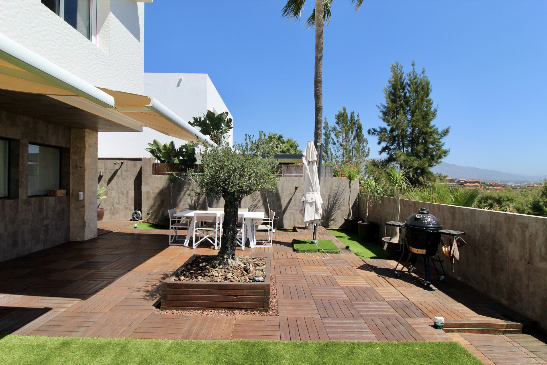 Villa zum Kauf 1.750.000 € 4 Zimmer 350 m²<br/>Wohnfläche 667 m²<br/>Grundstück Estepona 29680