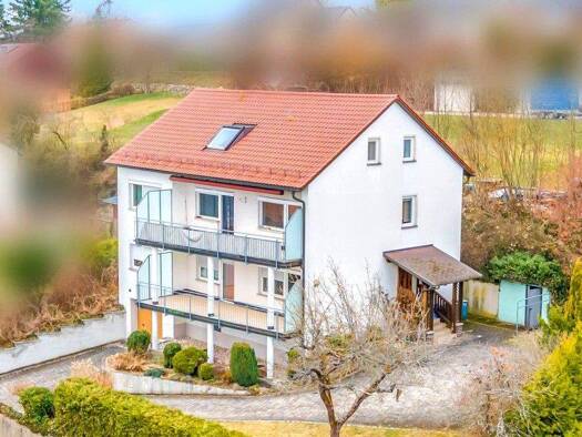 Mehrfamilienhaus zum Kauf 369.000 € 9 Zimmer 240,7 m² 834 m² Grundstück frei ab sofort Pressath 92690