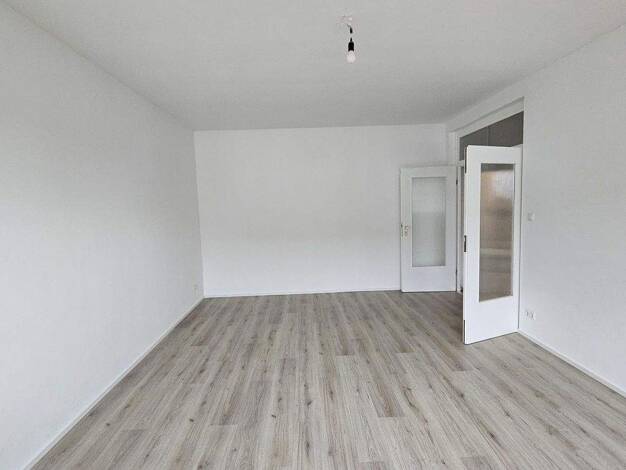 Wohnung zur Miete 891 € 2 Zimmer 67 m² 3. Geschoss frei ab 01.01.2026 Berliner Straße 64 Steinbach (Taunus) 61449