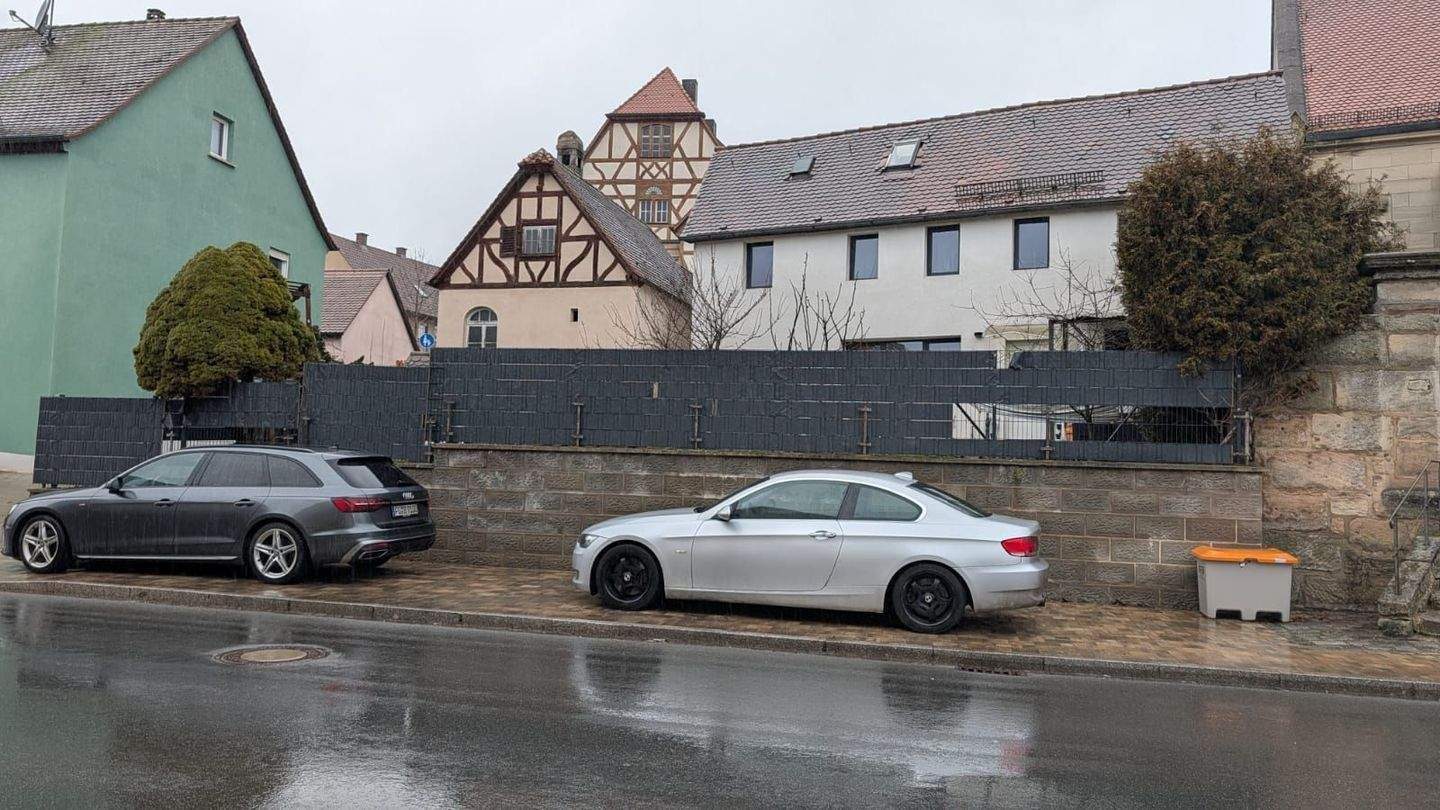 Immobilie in Wilhermsdorf - Charmantes Einfamilienhaus mit Garten und Garage –  ruhig wohnen nahe Nürnberg & Fürth - Bild 1