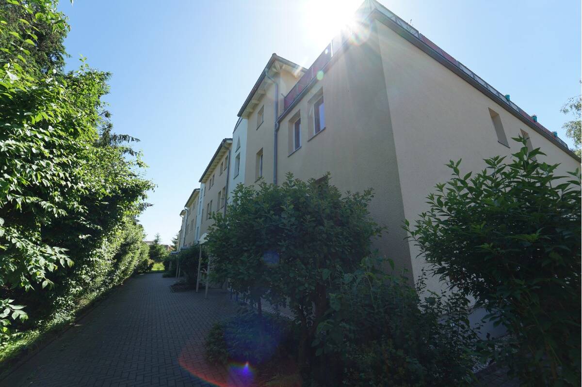 Immobilie in Lützen - * 2-Raum ETW mit EBK, Balkon und Stellplatz * vermietet - Bild 2