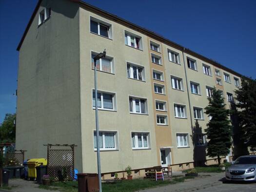 Wohnung zur Miete 330 € 2 Zimmer 47,4 m² Geschoss 3/4 frei ab 10.02.2026 Straße des Friedens 10 Kindelbrück 99638