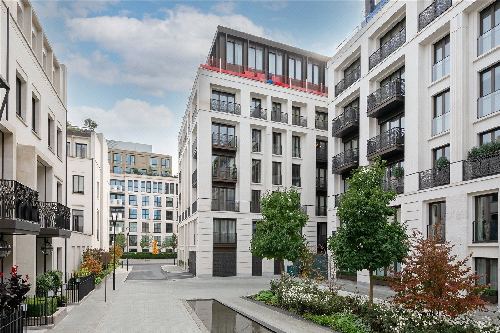 Studio zum Kauf 16.678.608 € 246 m²<br/>Wohnfläche Mulberry Square London London SW1W 8DS