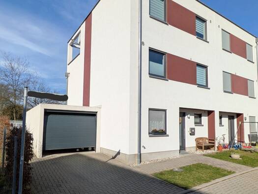 Doppelhaushälfte zur Miete 1.800 € 6 Zimmer 135 m² 300 m² Grundstück Delitzsch Delitzsch 04509