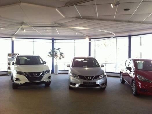 Verkaufsfläche zur Miete 2.000 € 2 Zimmer 263 m² Verkaufsfläche Zirndorf 90513