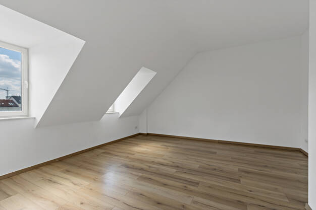 Wohnung zur Miete 450 € 2 Zimmer 59,7 m² Dachgeschoss, 3. Geschoss Weiße Mauer 18 Merseburg Merseburg 06217