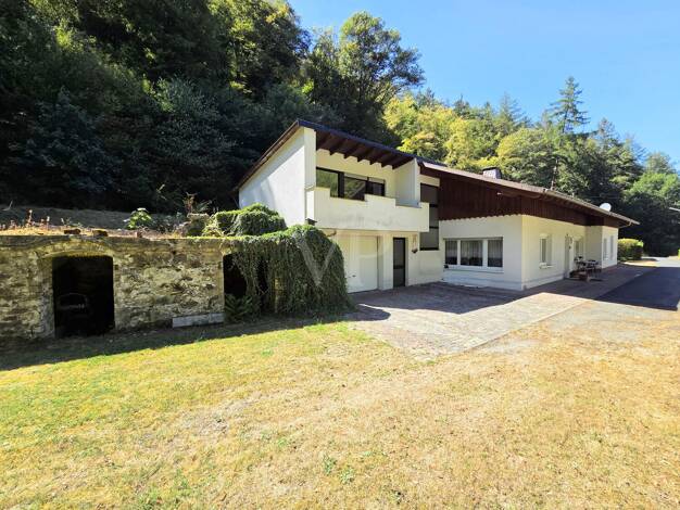 Einfamilienhaus zum Kauf 329.000 € 4 Zimmer 161 m² 1.077 m² Grundstück Weilmünster Weilmünster 35789