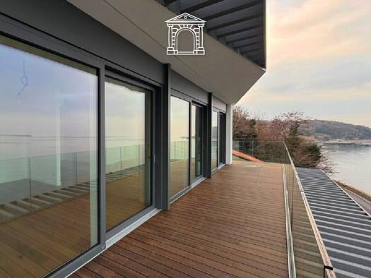 Terrassenwohnung zum Kauf 742.000 € 3 Zimmer 187 m² frei ab sofort Strada per Lazzaretto 37 Muggia 34015