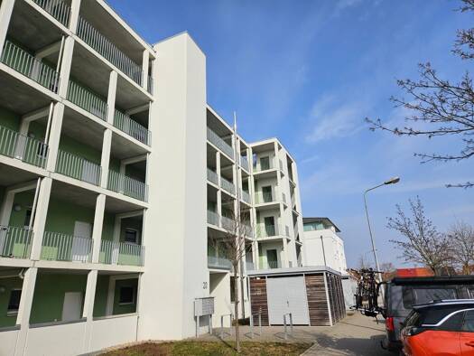 Wohnung zum Kauf 237.000 € 3 Zimmer 79 m² 1. Geschoss Büschdorf Halle 06116