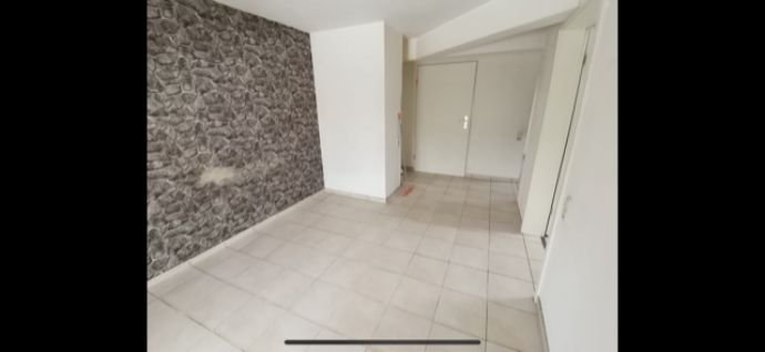 Studio zur Miete 229 € 2 Zimmer 48 m²<br/>Wohnfläche 3.<br/>Geschoss ab sofort<br/>Verfügbarkeit Weststrasse 8 Schneidenbach Reichenbach 08468