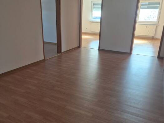 Wohnung zur Miete 1.200 € 4 Zimmer 102 m² Geschoss 2/4 frei ab sofort Bad Cannstatt Bad Cannstatt 70374