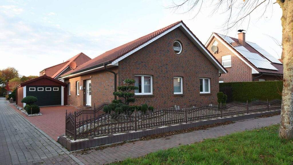 Bungalow zum Kauf 329.000 € 3 Zimmer 99,1 m² 454 m² Grundstück Papenburg 26871