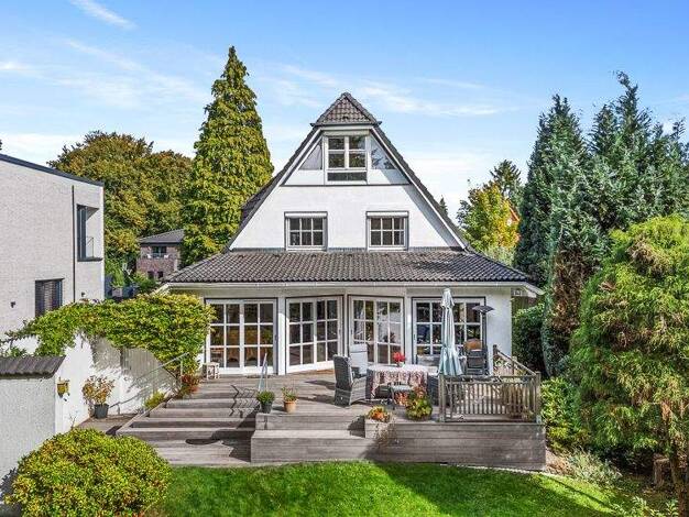 Einfamilienhaus zum Kauf 1.250.000 € 6 Zimmer 180 m² 1.180 m² Grundstück Poppenbüttel Hamburg 22391