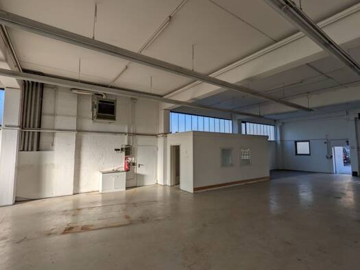 Lagerhalle zur Miete 1.763 € 235 m² Lagerfläche Barsbüttel 22885