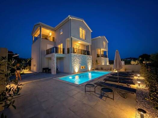 Haus zum Kauf 735.000 € 205 m² Novigrad