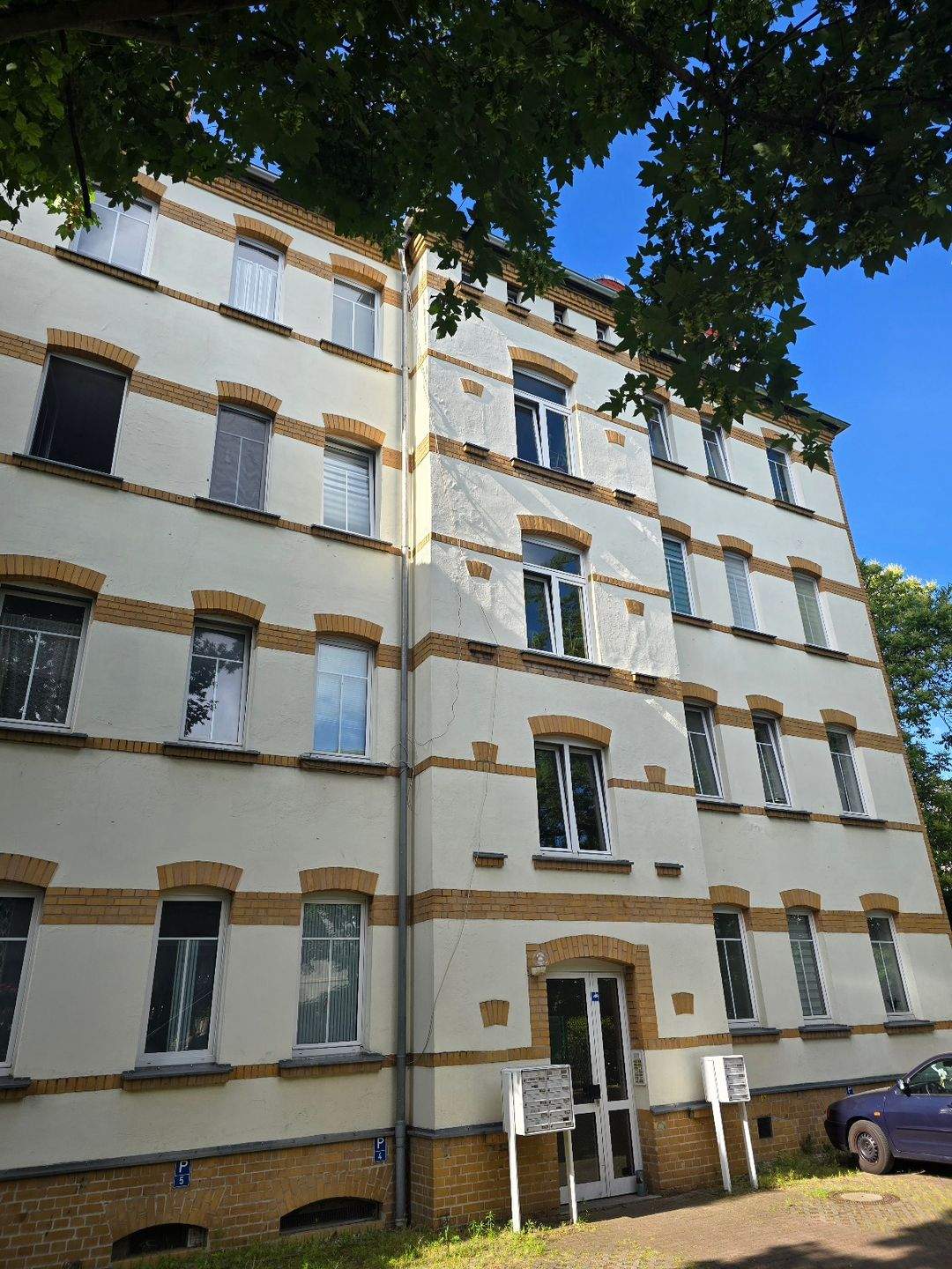 Property thumbnail 3