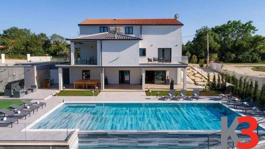 Haus zum Kauf 1.500.000 € 5 Zimmer 420 m² Tinjan 52444