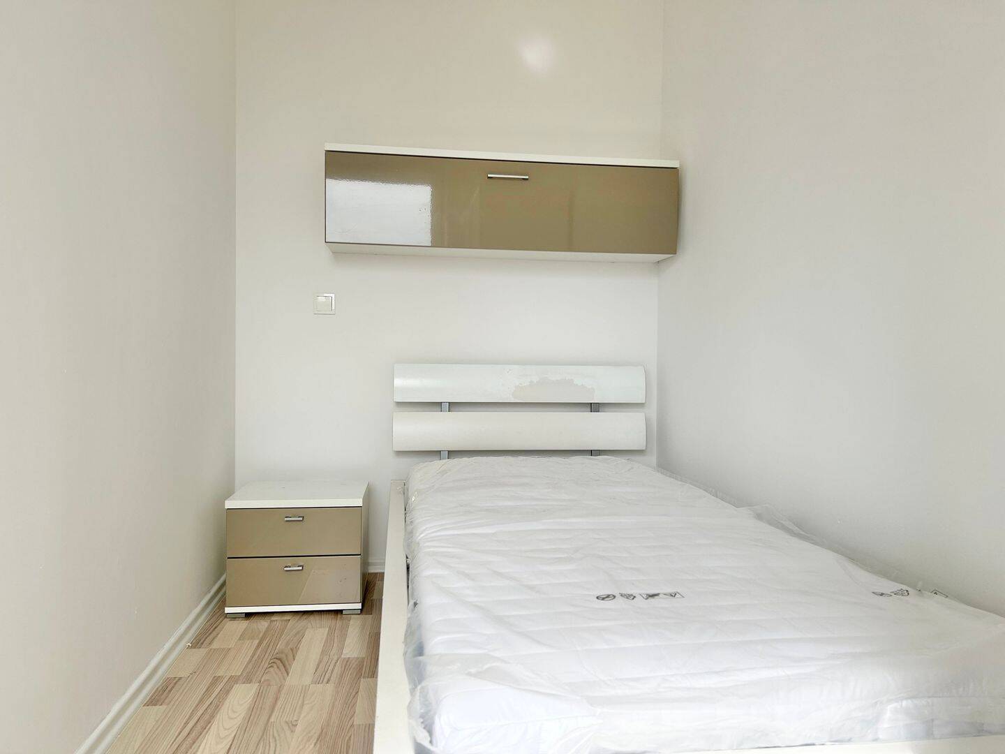 Property thumbnail 12