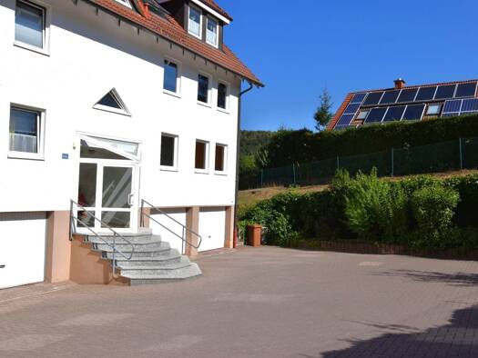 Wohnung zur Miete 480 € 2 Zimmer 63,5 m² frei ab sofort Suhl 98529