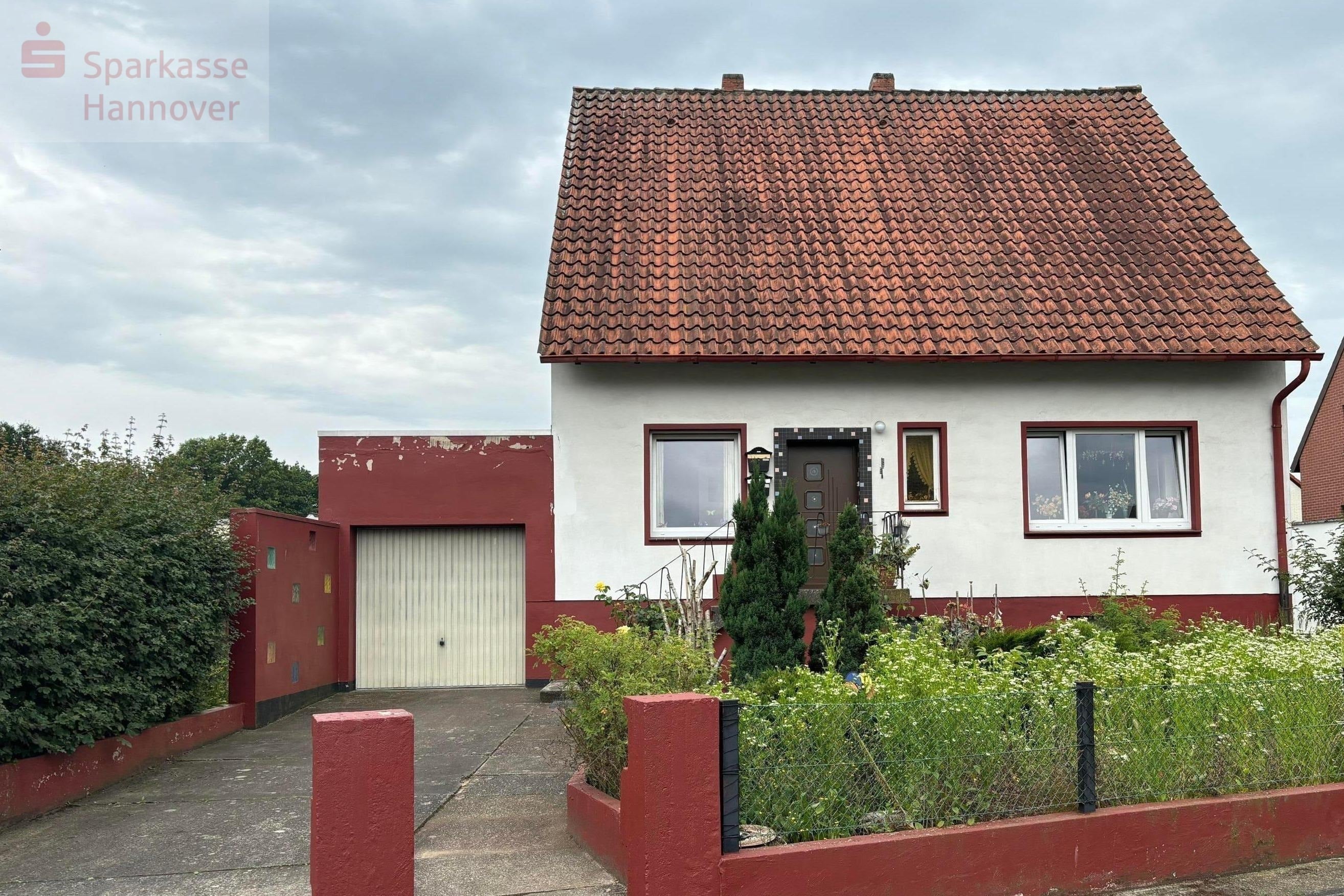 Einfamilienhaus zum Kauf 189.000 € 6 Zimmer 131,3 m²<br/>Wohnfläche 891 m²<br/>Grundstück Langenhagen - Langenforth Langenhagen 30853