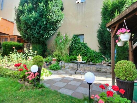 Mehrfamilienhaus zum Kauf 129.500 € 11 Zimmer 281 m² 940 m² Grundstück Treuen Treuen 08233