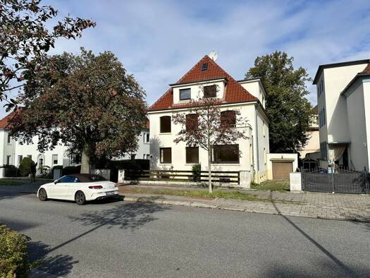 Haus zur Miete 1.500 € 12 Zimmer 299 m² 417 m² Grundstück Wiener Straße 4 Mitte Bremerhaven 27568