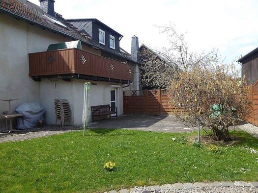 Mehrfamilienhaus zum Kauf 280.000 € 8 Zimmer 287 m² 657 m² Grundstück Leupoldsgrün 95191