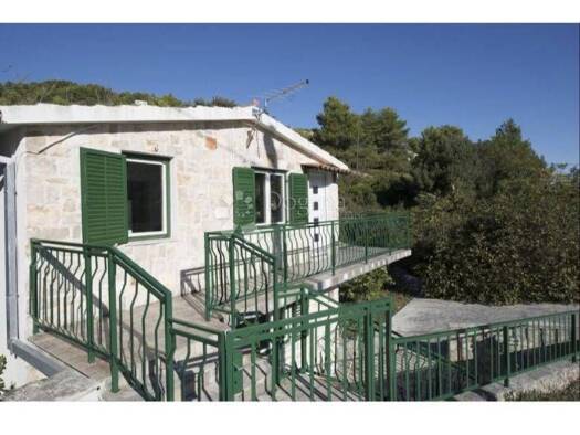 Haus zum Kauf 295.000 € 6 Zimmer 100 m² Stomorska, Solta Stomorska